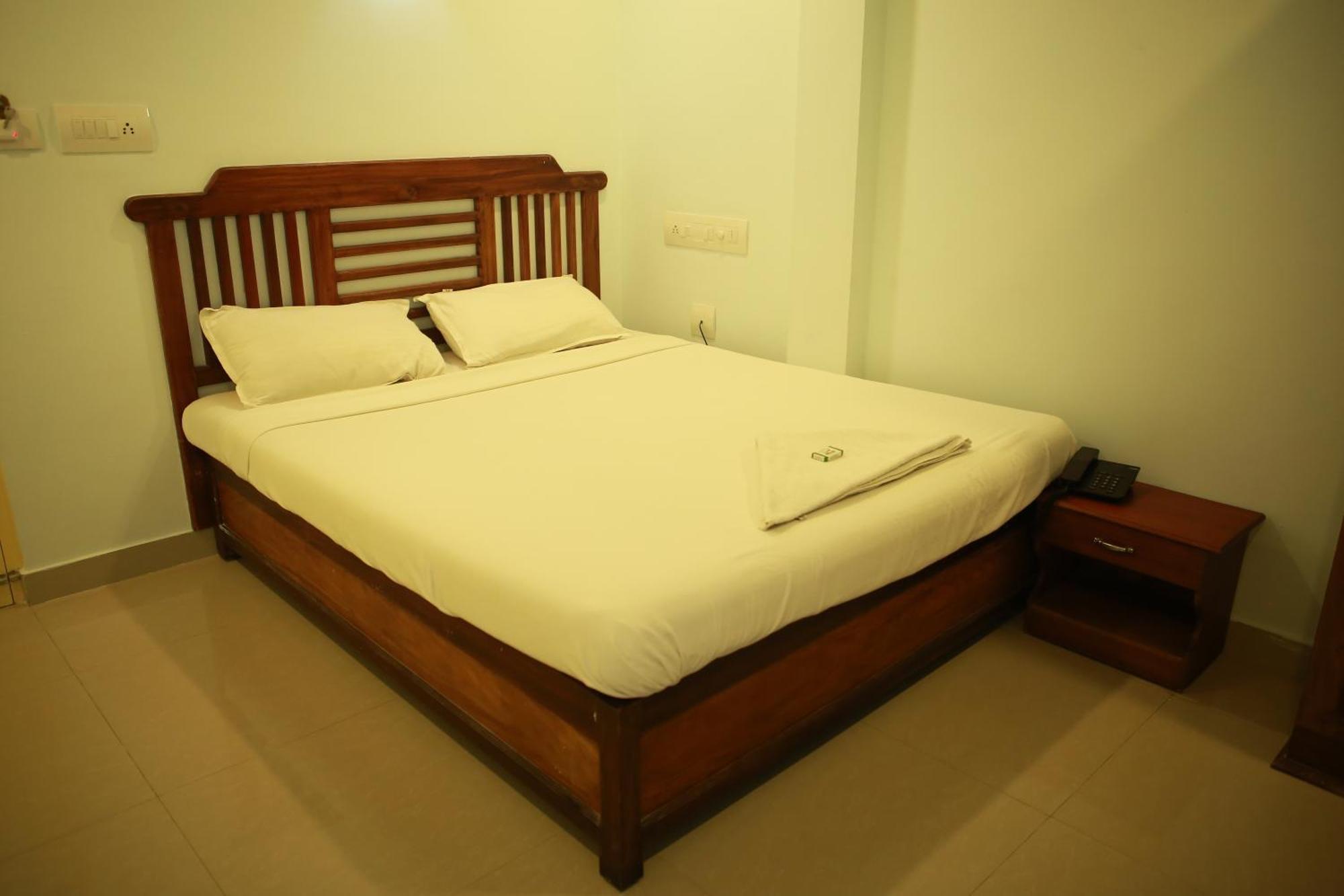 Hotel Anna Residency à Nedumbassery Extérieur photo