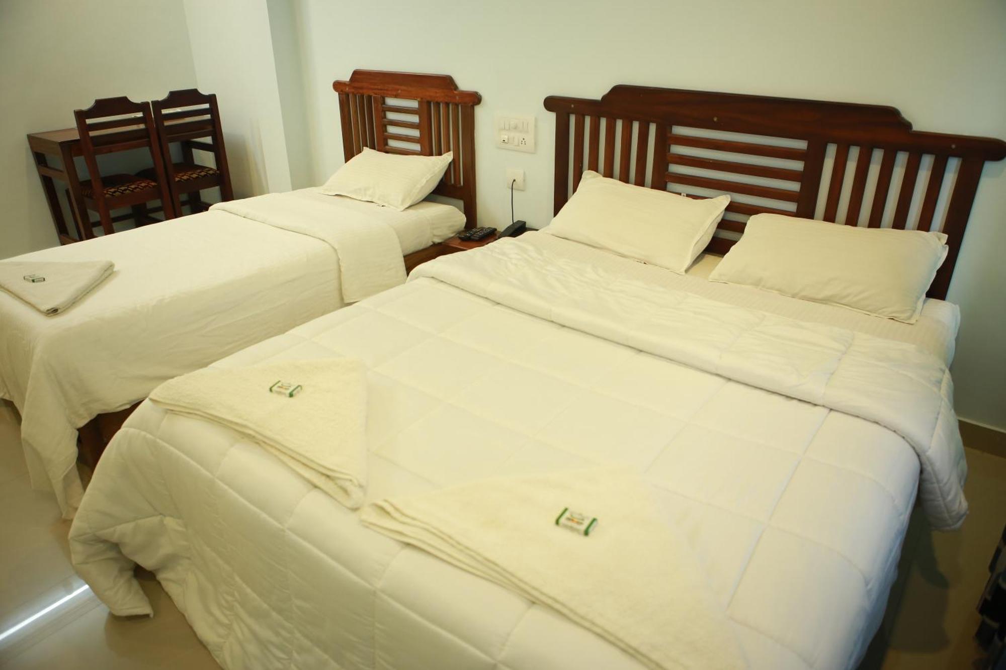Hotel Anna Residency à Nedumbassery Extérieur photo