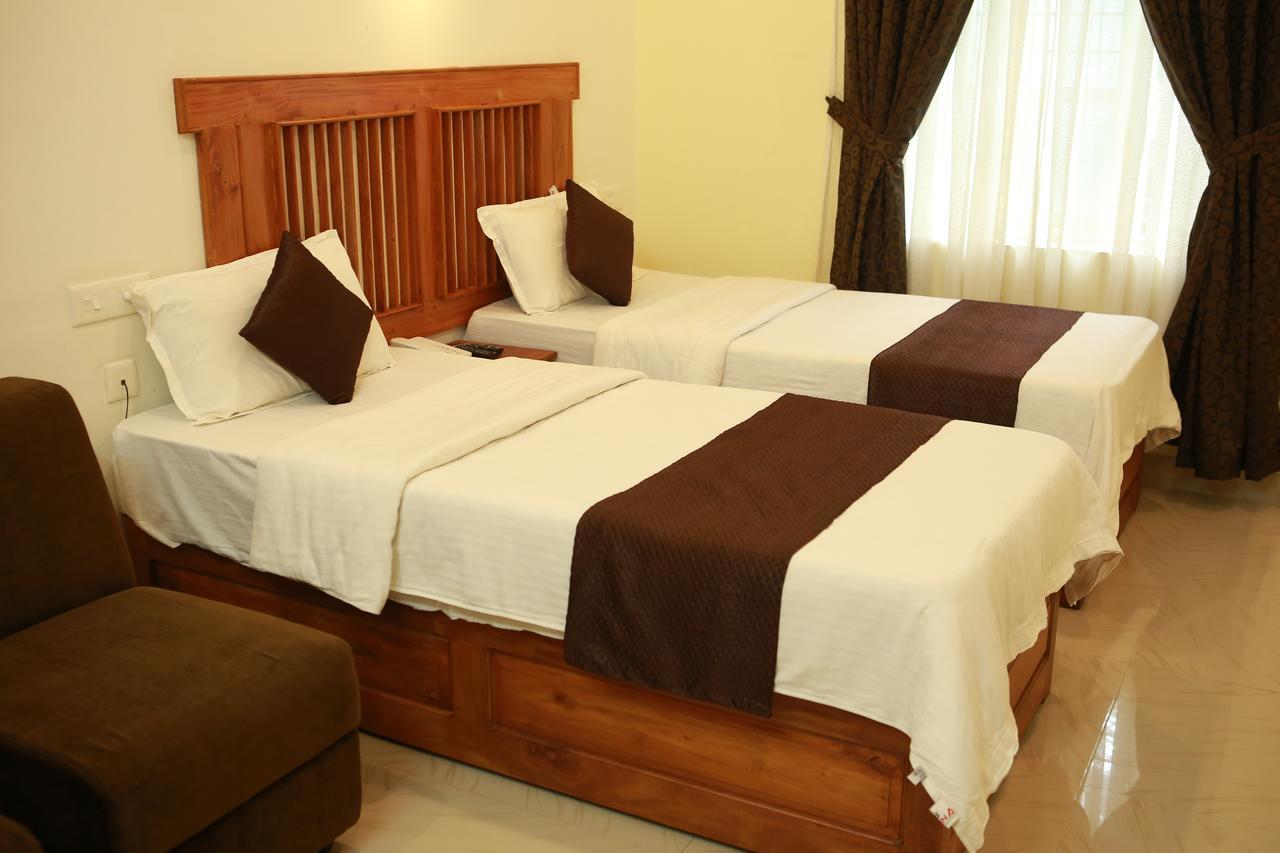 Hotel Anna Residency à Nedumbassery Extérieur photo