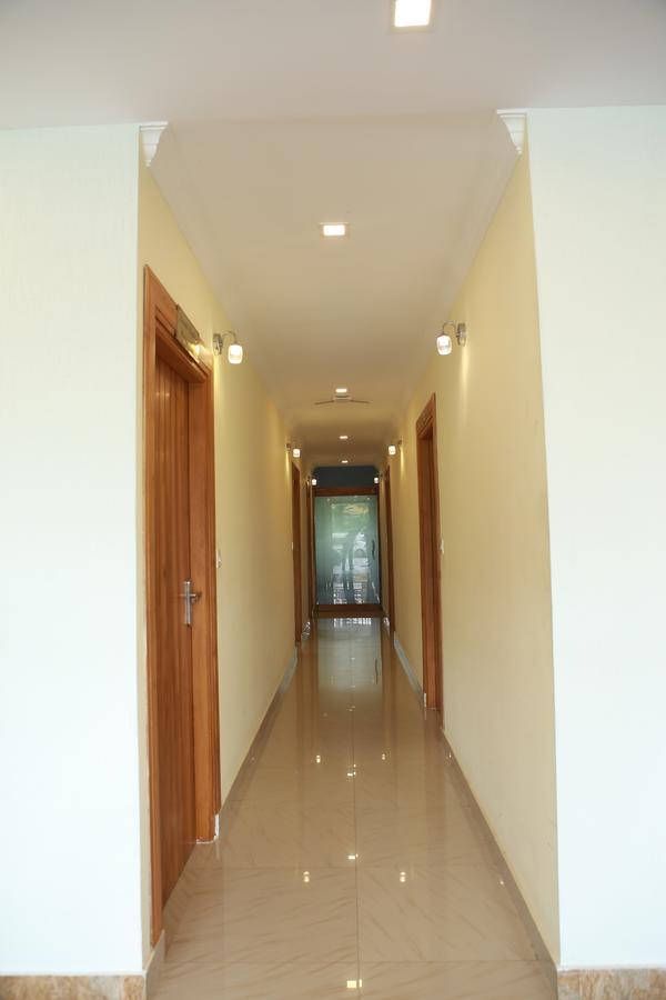 Hotel Anna Residency à Nedumbassery Extérieur photo