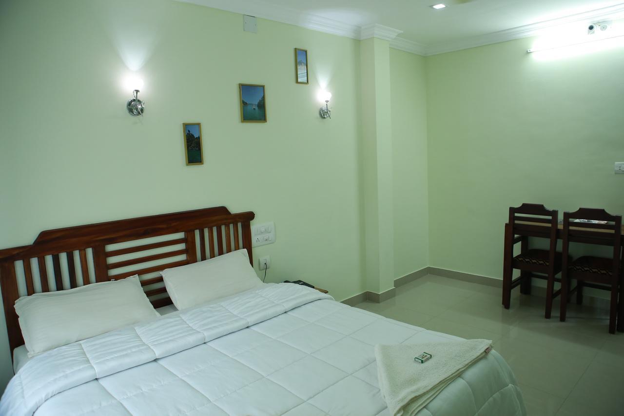 Hotel Anna Residency à Nedumbassery Extérieur photo