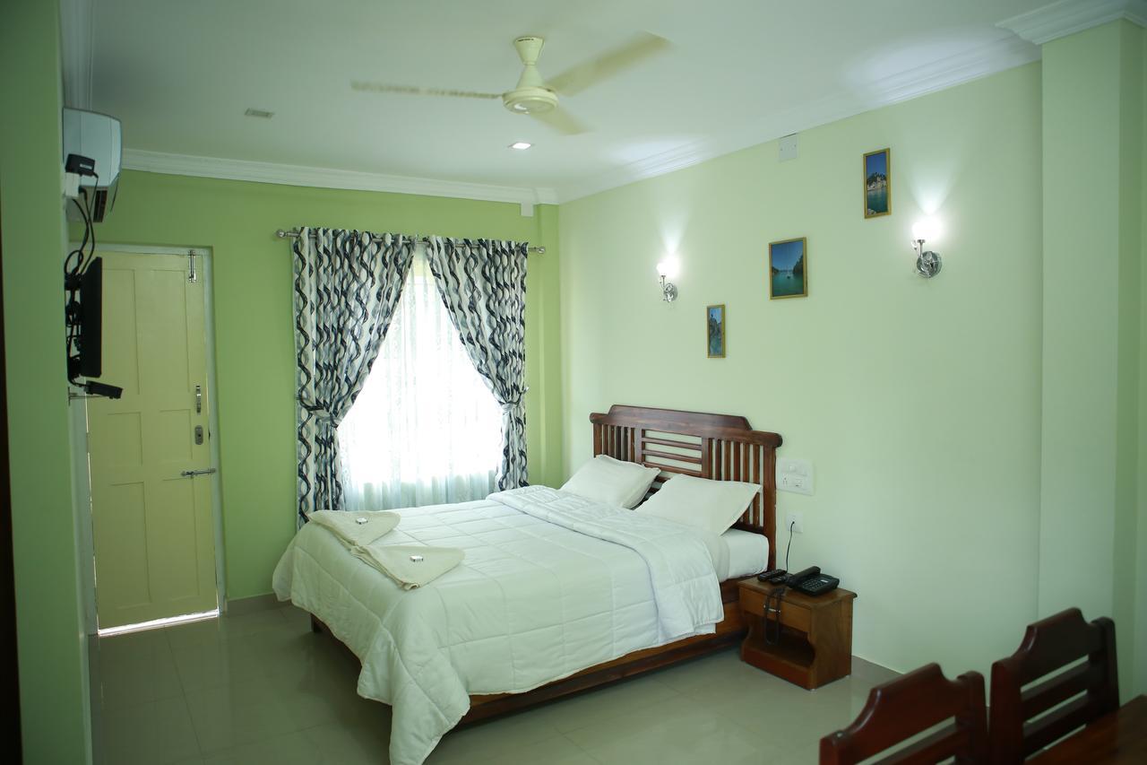 Hotel Anna Residency à Nedumbassery Extérieur photo
