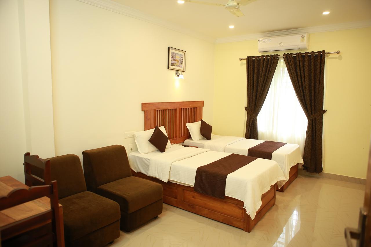 Hotel Anna Residency à Nedumbassery Extérieur photo
