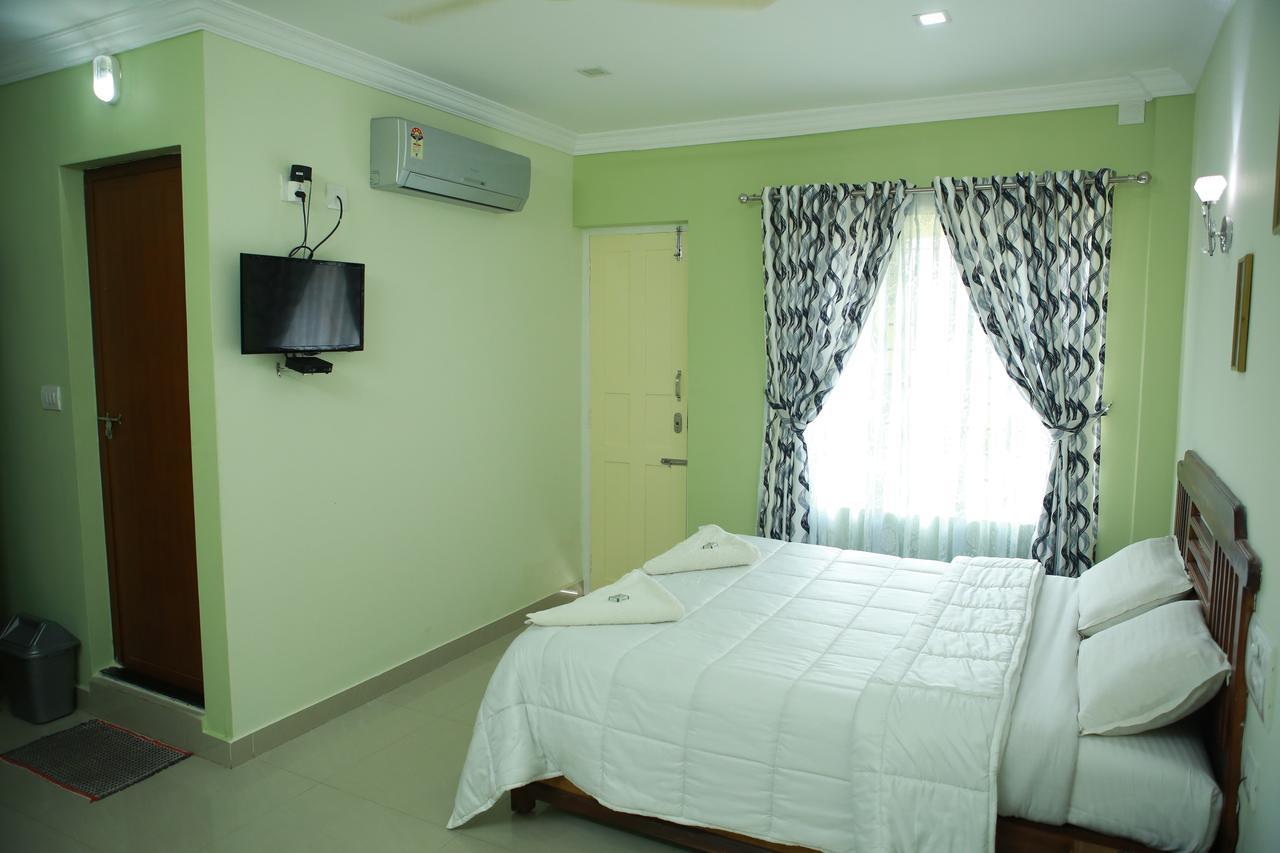 Hotel Anna Residency à Nedumbassery Extérieur photo