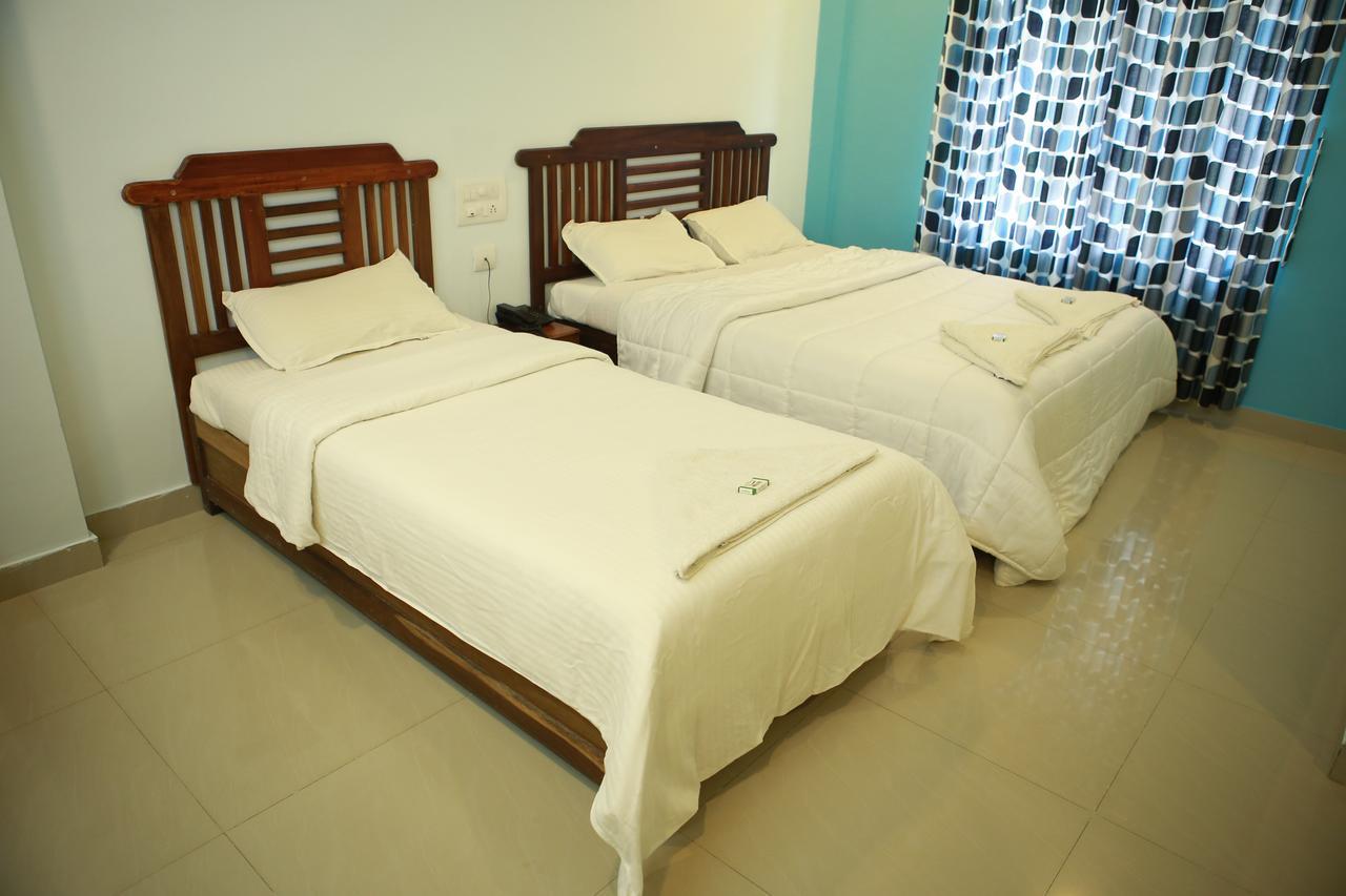 Hotel Anna Residency à Nedumbassery Extérieur photo