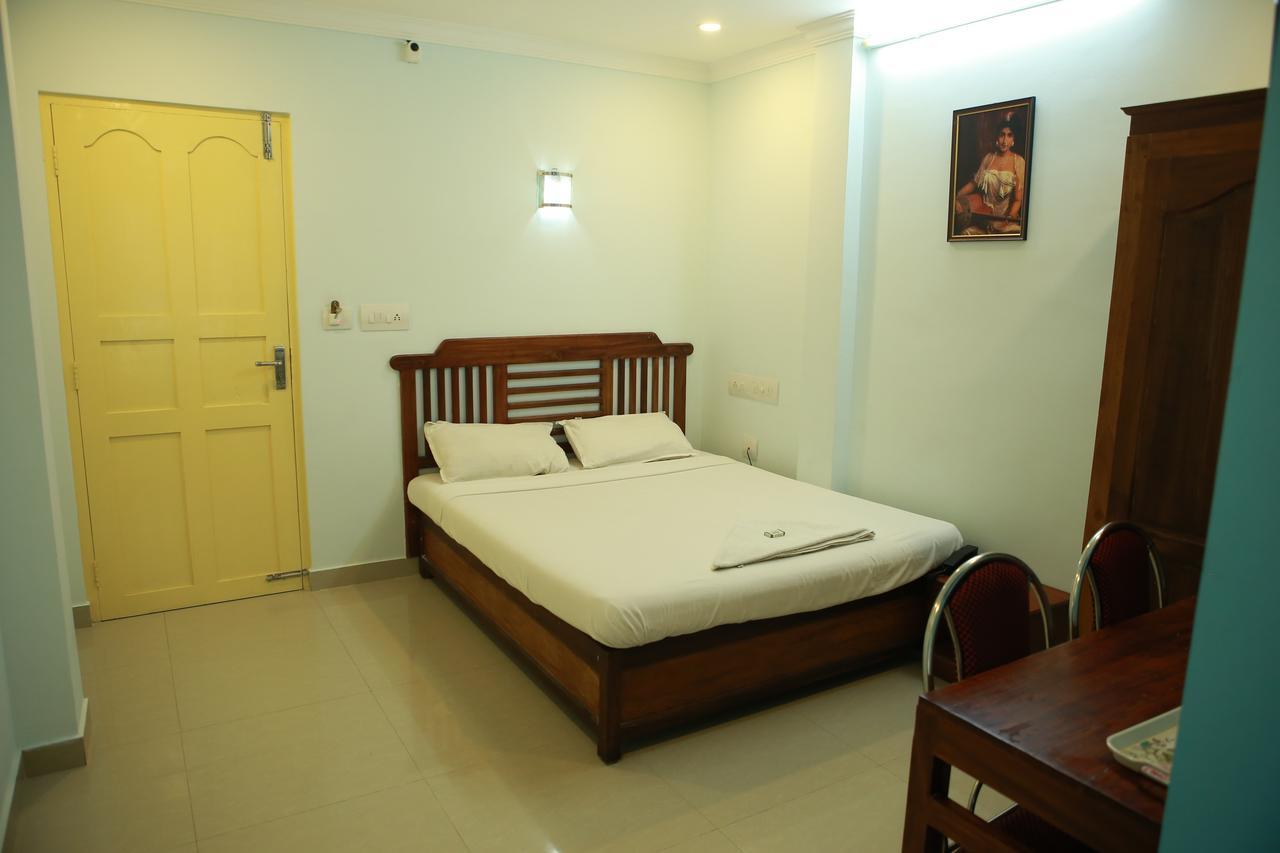 Hotel Anna Residency à Nedumbassery Extérieur photo
