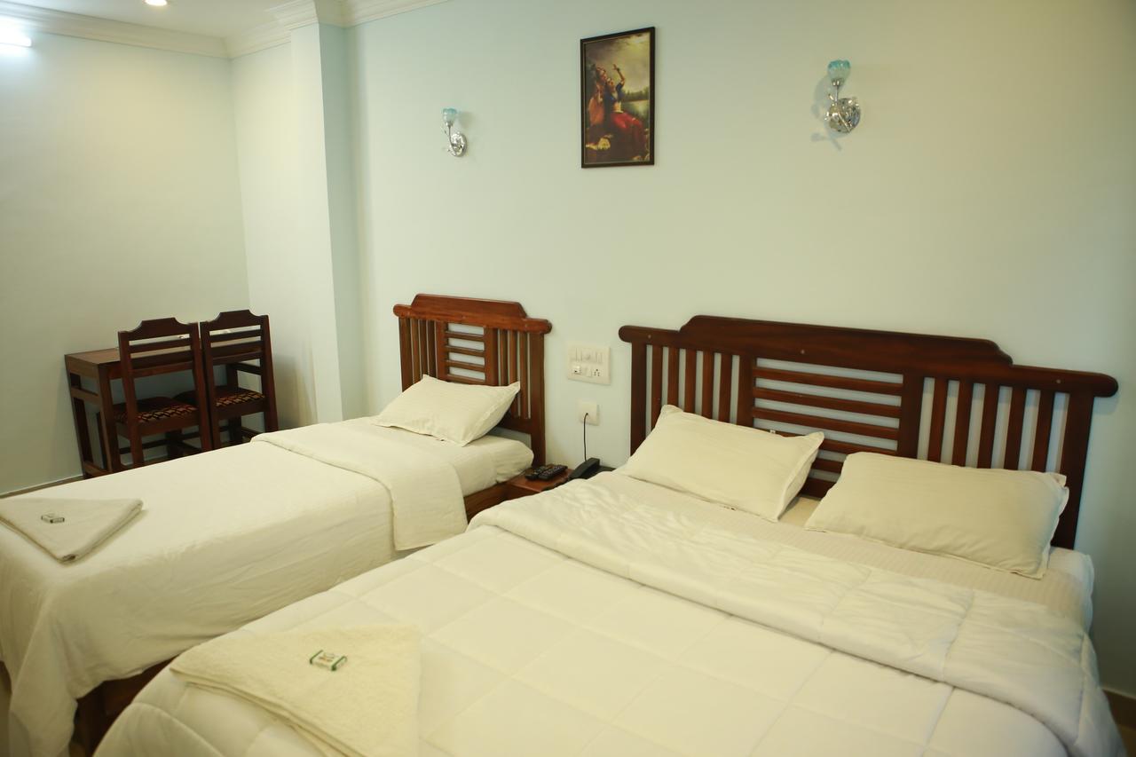 Hotel Anna Residency à Nedumbassery Extérieur photo