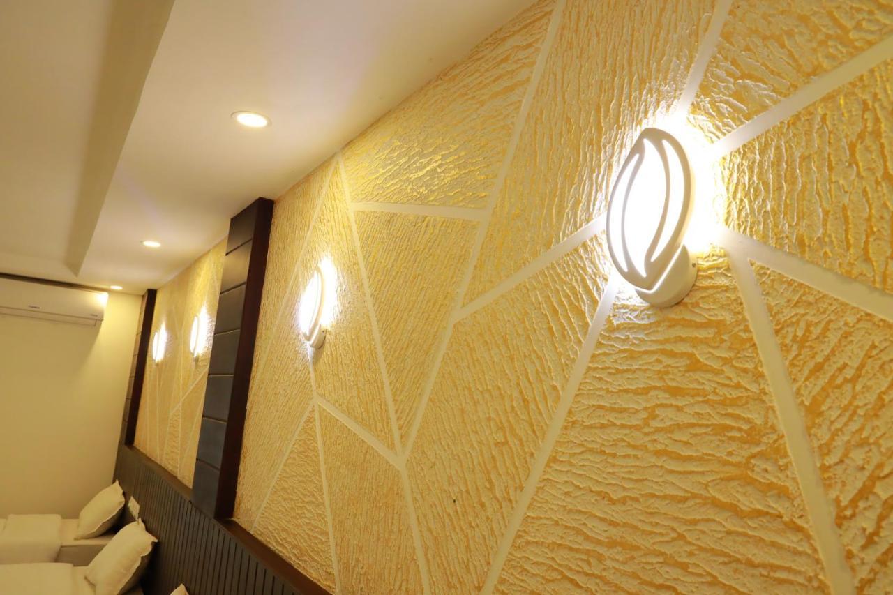 Hotel Anna Residency à Nedumbassery Extérieur photo