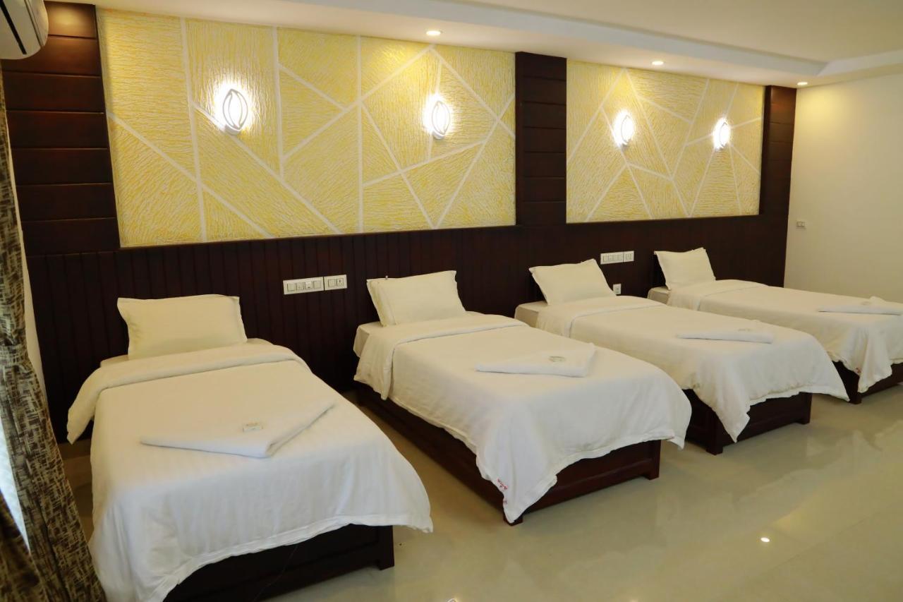 Hotel Anna Residency à Nedumbassery Extérieur photo