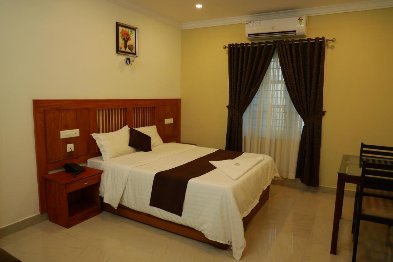 Hotel Anna Residency à Nedumbassery Extérieur photo