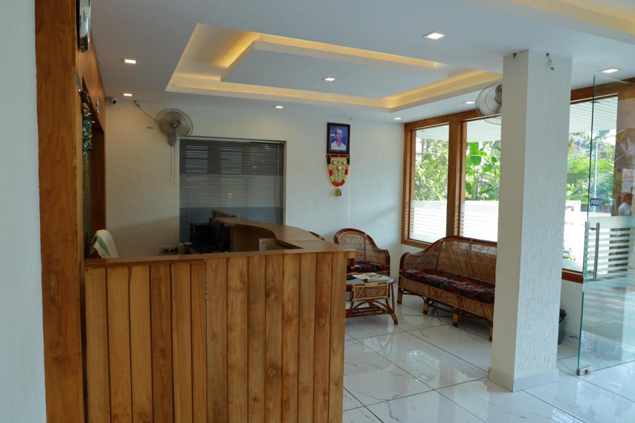 Hotel Anna Residency à Nedumbassery Extérieur photo