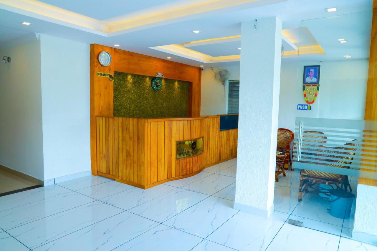 Hotel Anna Residency à Nedumbassery Extérieur photo
