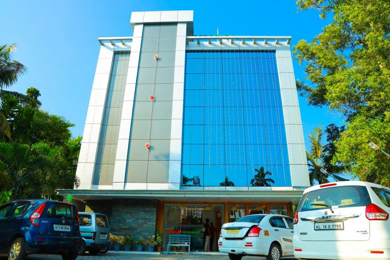 Hotel Anna Residency à Nedumbassery Extérieur photo